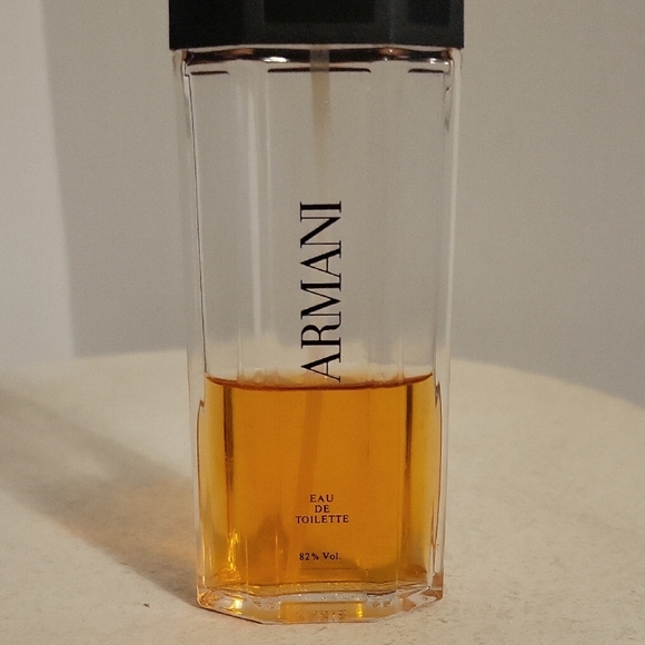 Armani CLASSIC Eau de Toilette Spray for Women 1.7 oz RARE READ - Picture 2 of 4